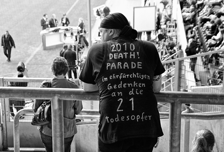 Loveparade-Trauerfeier im Duisburger MSV-Stadion